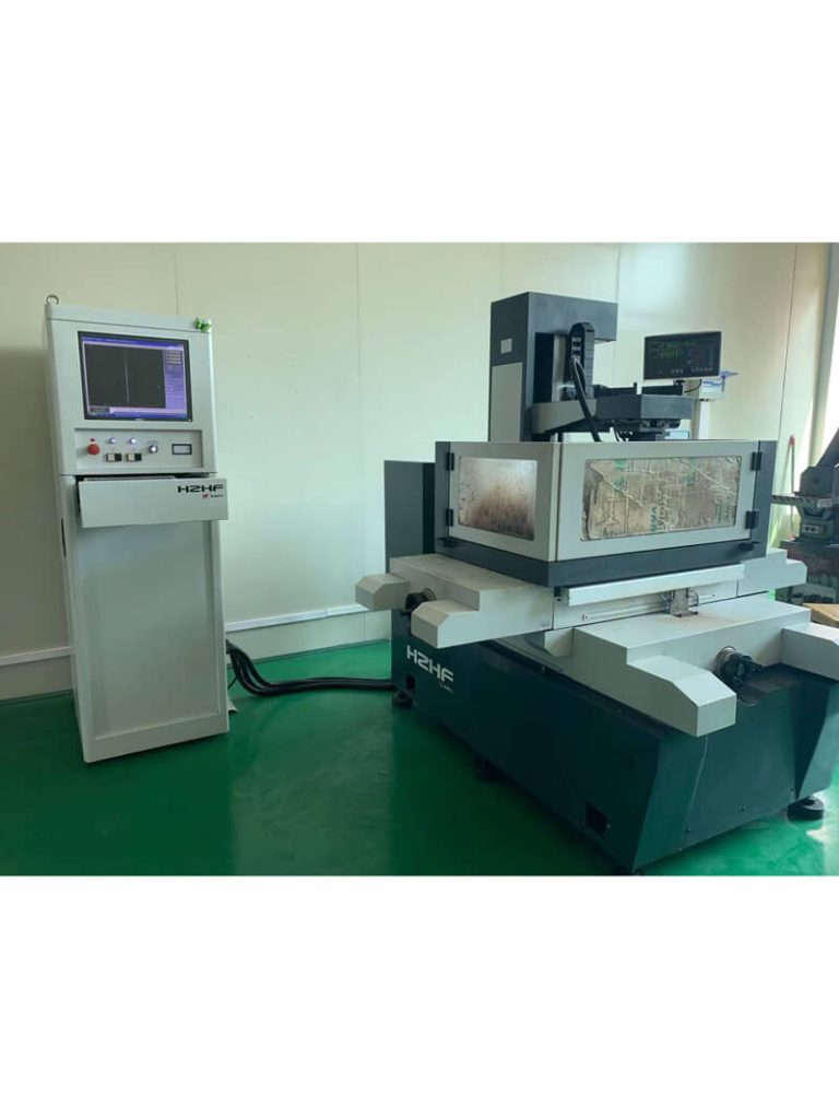 EDM Wire Cutting Machine
